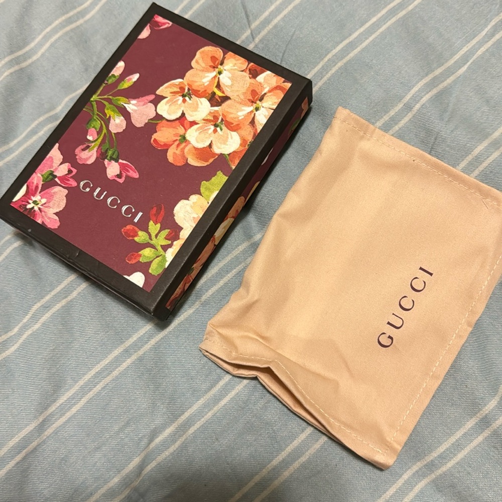 Gucci Bloom Packaging - Picture 1 of 2